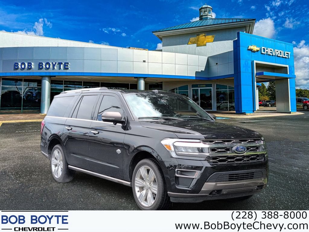 2024 Ford Expedition Max King Ranch in Black — front three-quarter view