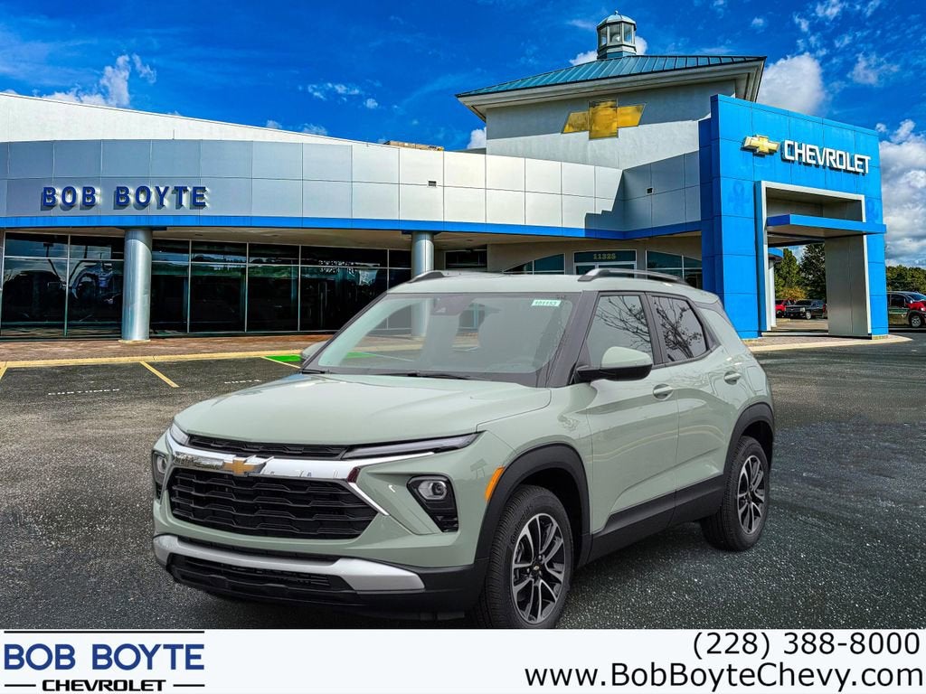 2026 Chevrolet Trailblazer LT in Cacti Green — front three-quarter view